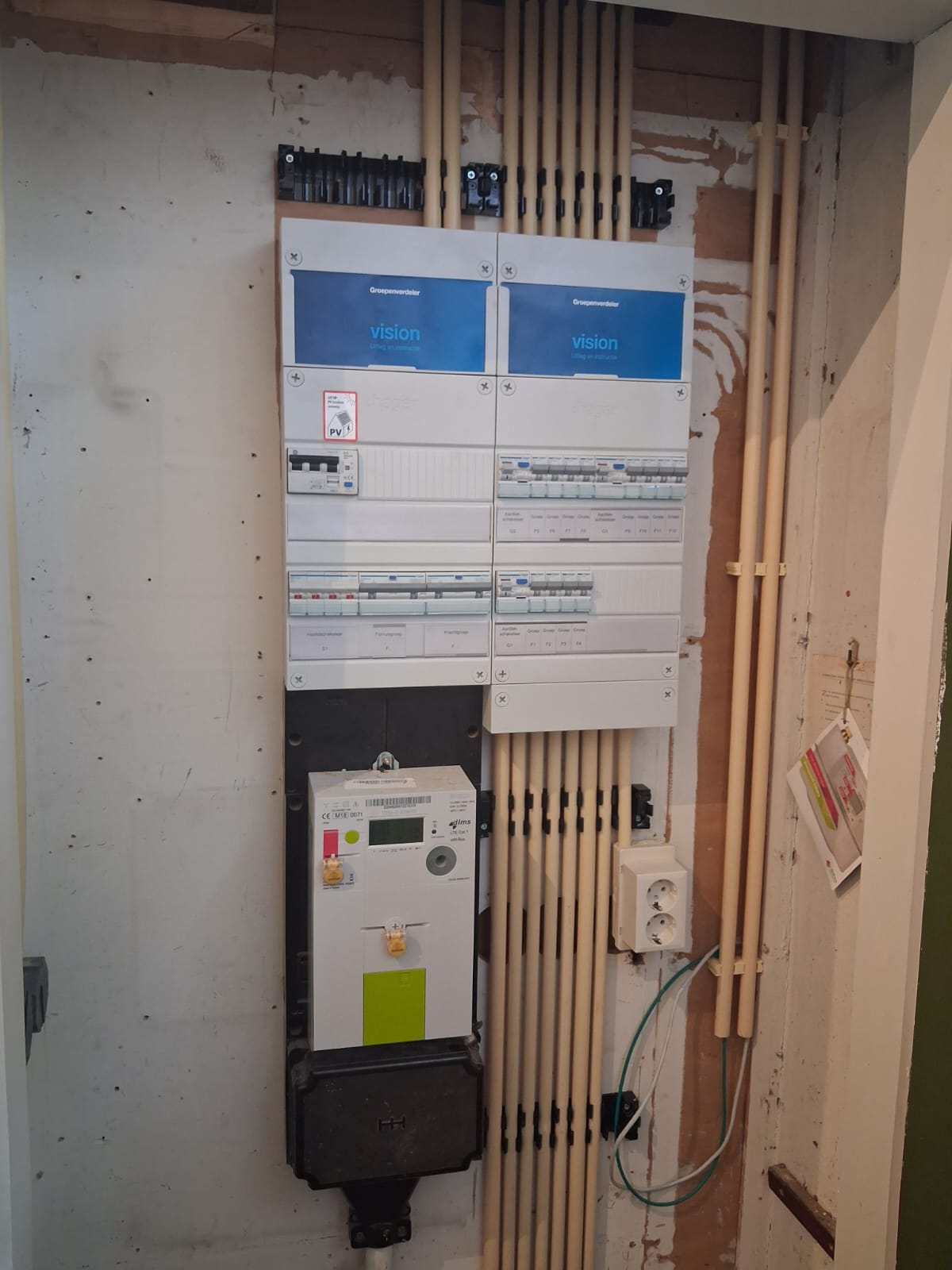 Nieuwe groepenkast installeren – Sleen — groepenkast geplaatst in Sleen door Zeemanelektro