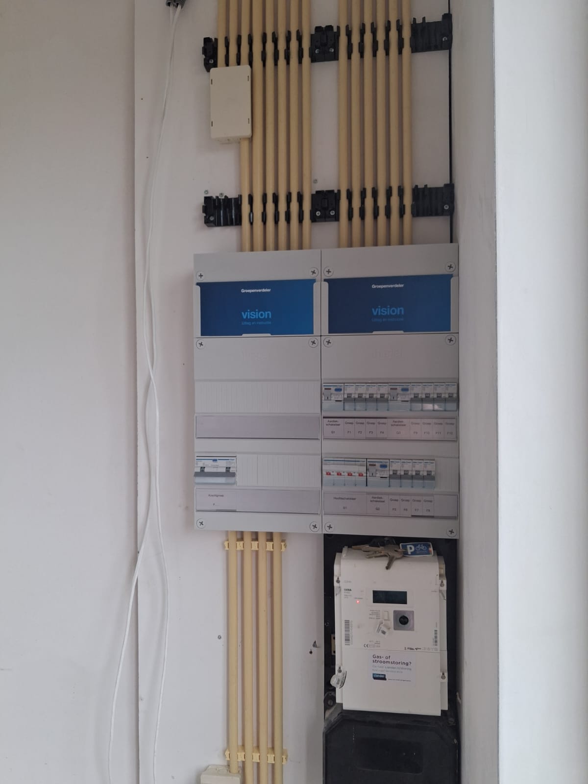 Oude stoppenkast vervangen — groepenkast geplaatst in Bussum door Zeemanelektro