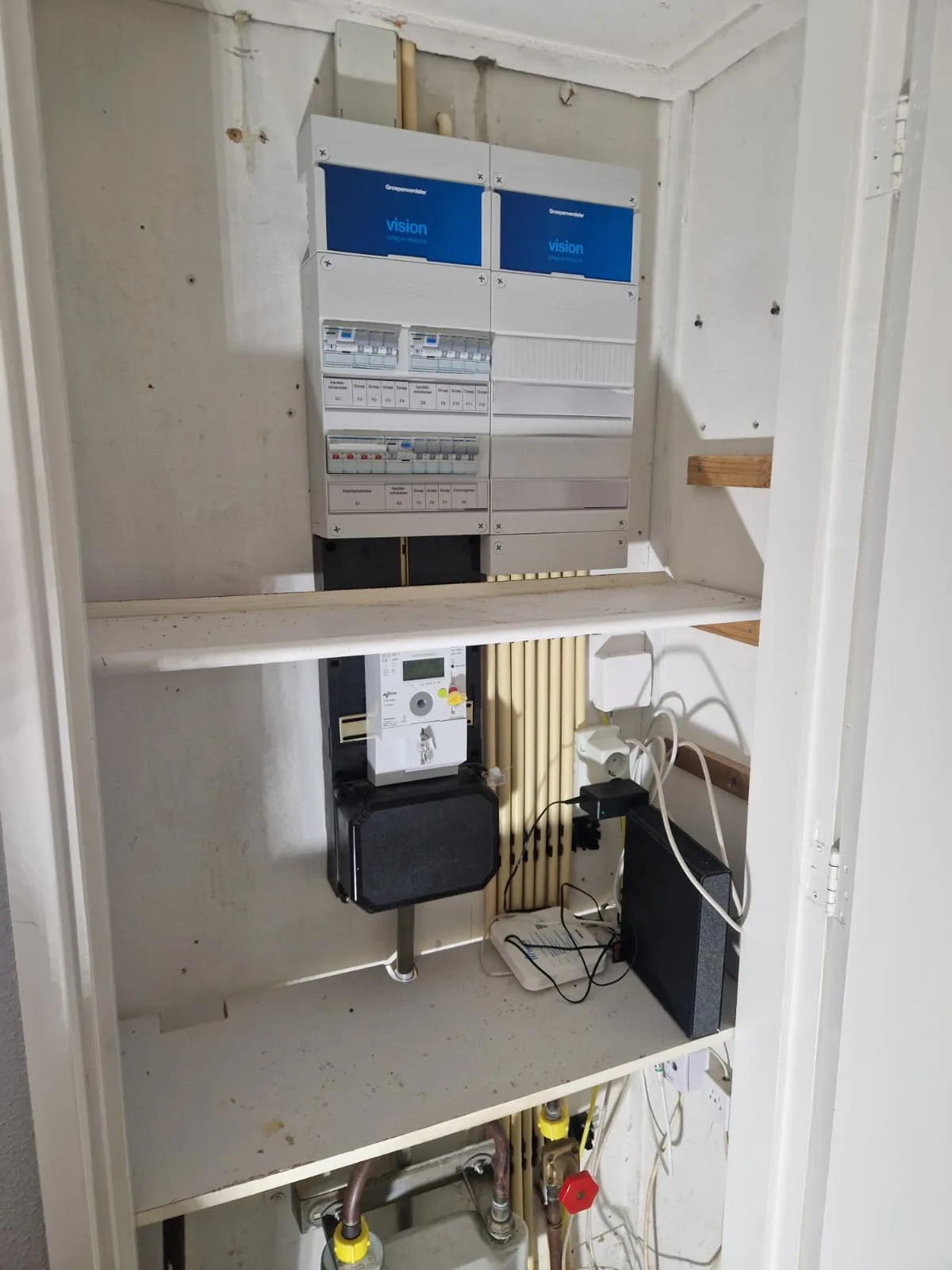 Nieuwe Hager groepenkast in de meterkast in Erm